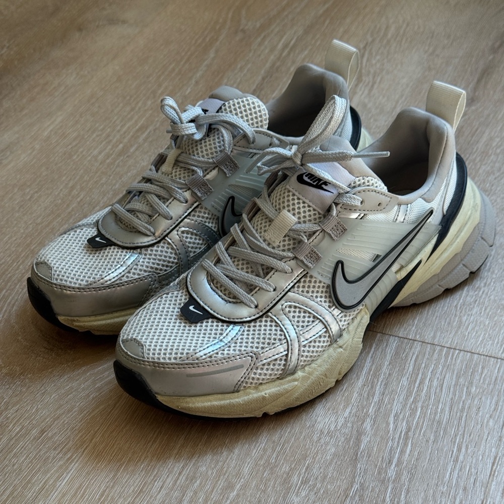NIKE V2K Run Sneakers